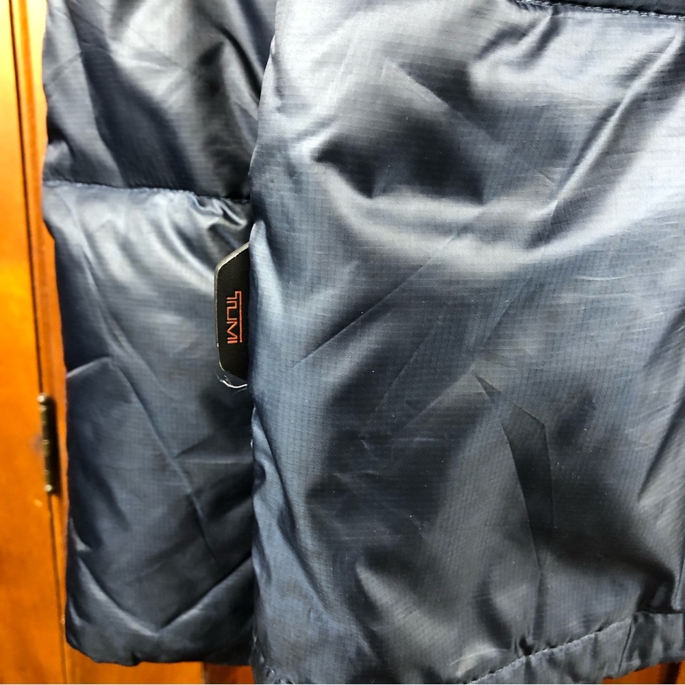SOLD - Tumi Navy Blue Packable Down Puffer Jacket - Picture 17 of 17